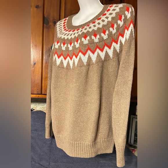 Old Navy sweater - Picture 2 of 6